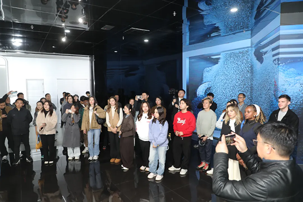 參觀展廳 參觀展廳