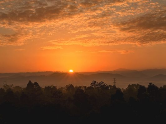 日出東方-任淵博，昌江塑品_副本